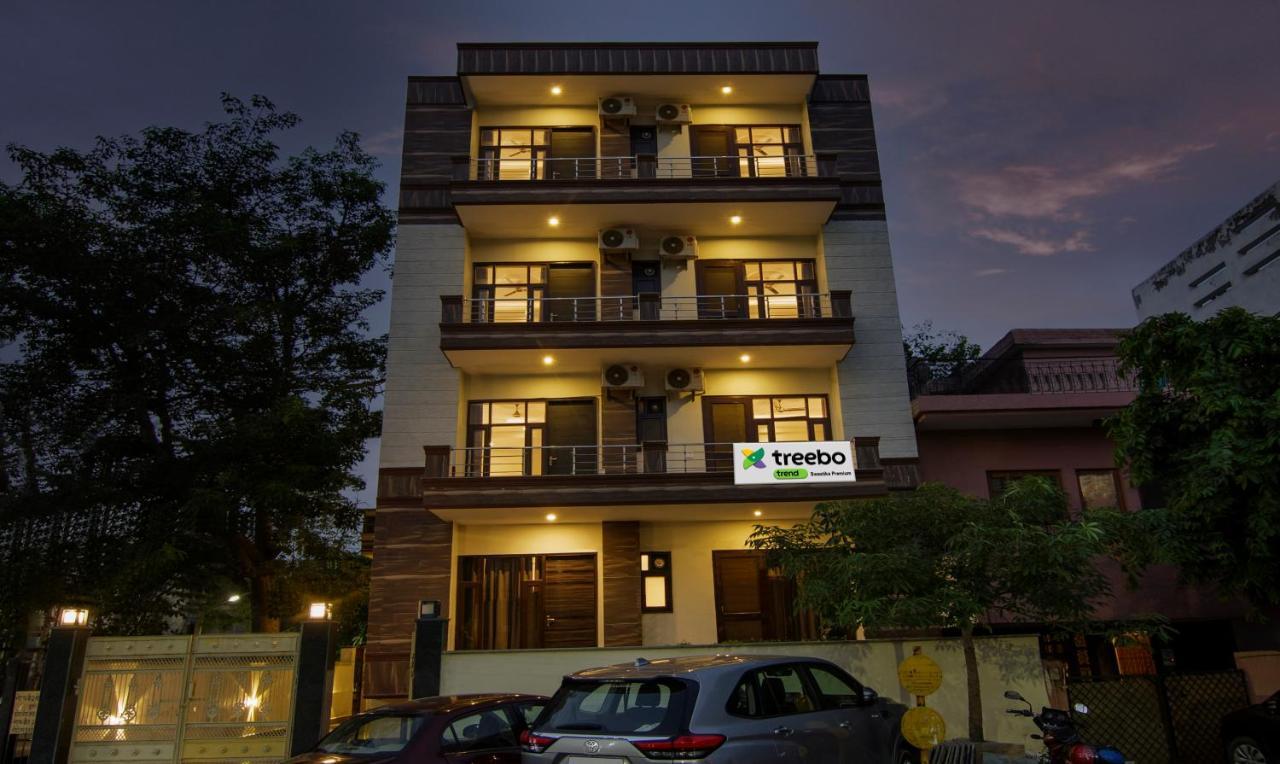 Treebo Swastika Premium Hotel Noida Exterior foto