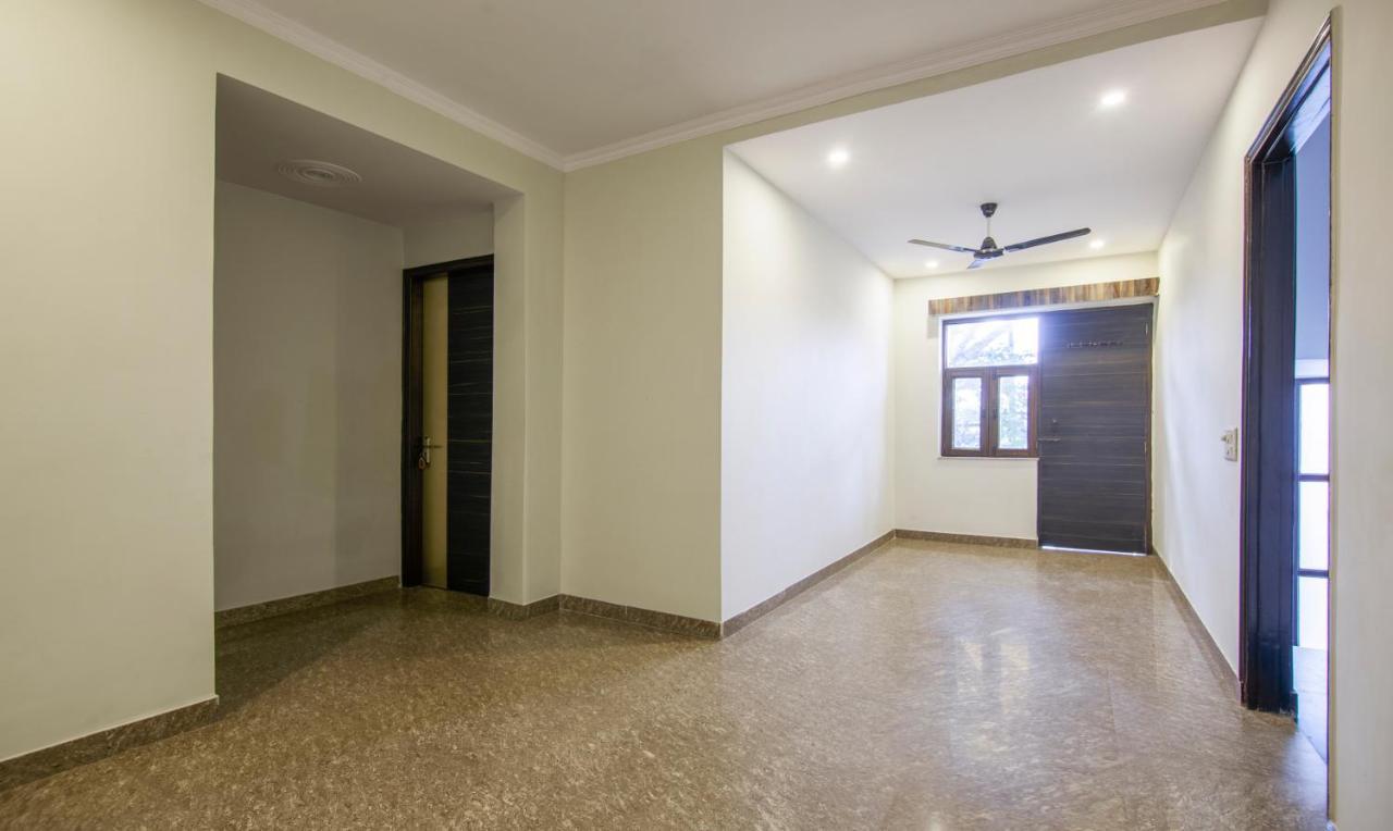 Treebo Swastika Premium Hotel Noida Exterior foto